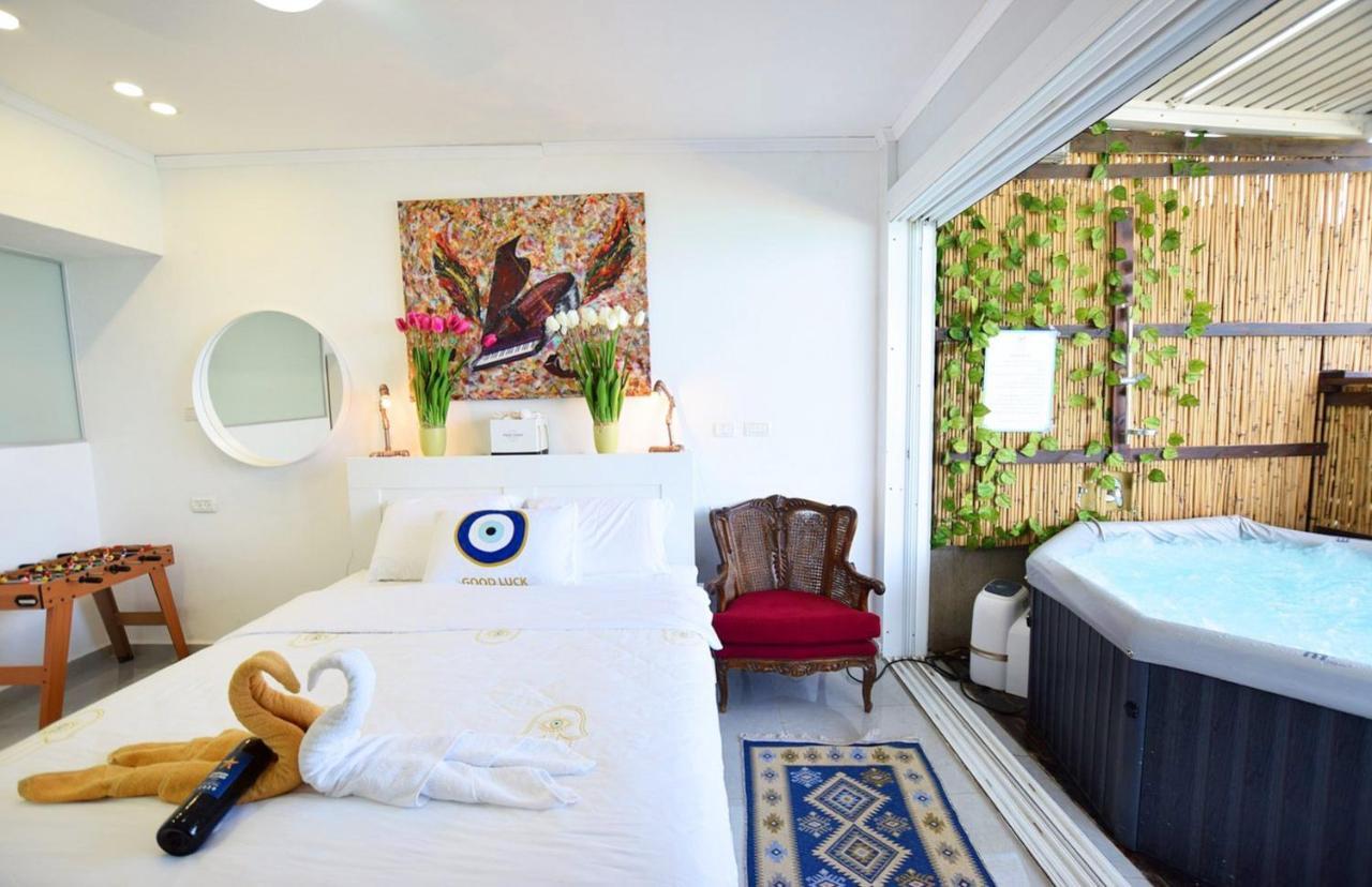 Magic On The Sea-Suites With A Private Jacuzzi And A Private Sea View Netanya Exterior foto