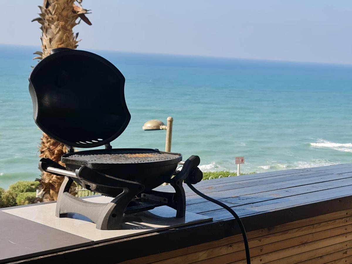 Magic On The Sea-Suites With A Private Jacuzzi And A Private Sea View Netanya Exterior foto