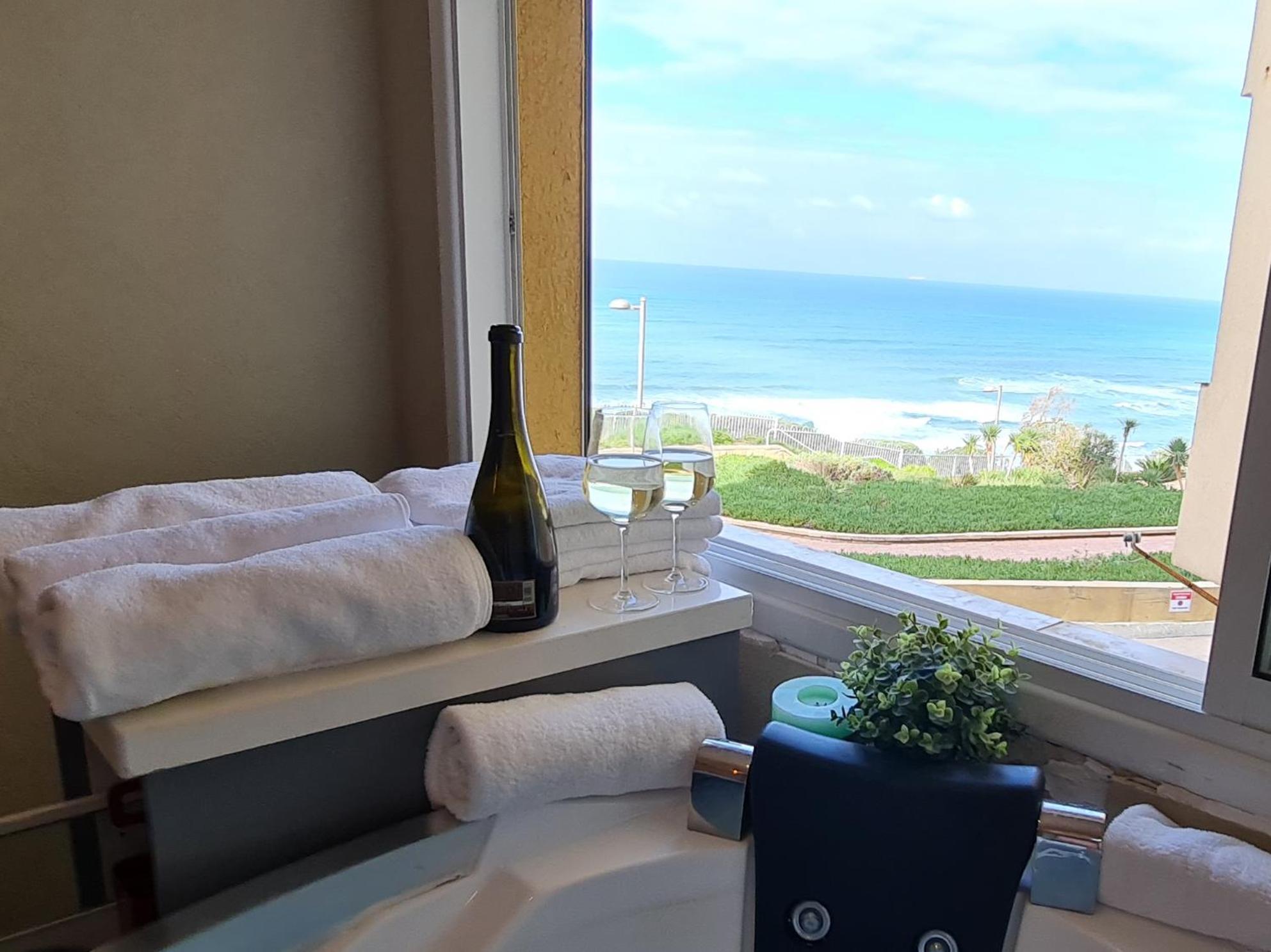 Magic On The Sea-Suites With A Private Jacuzzi And A Private Sea View Netanya Cameră foto