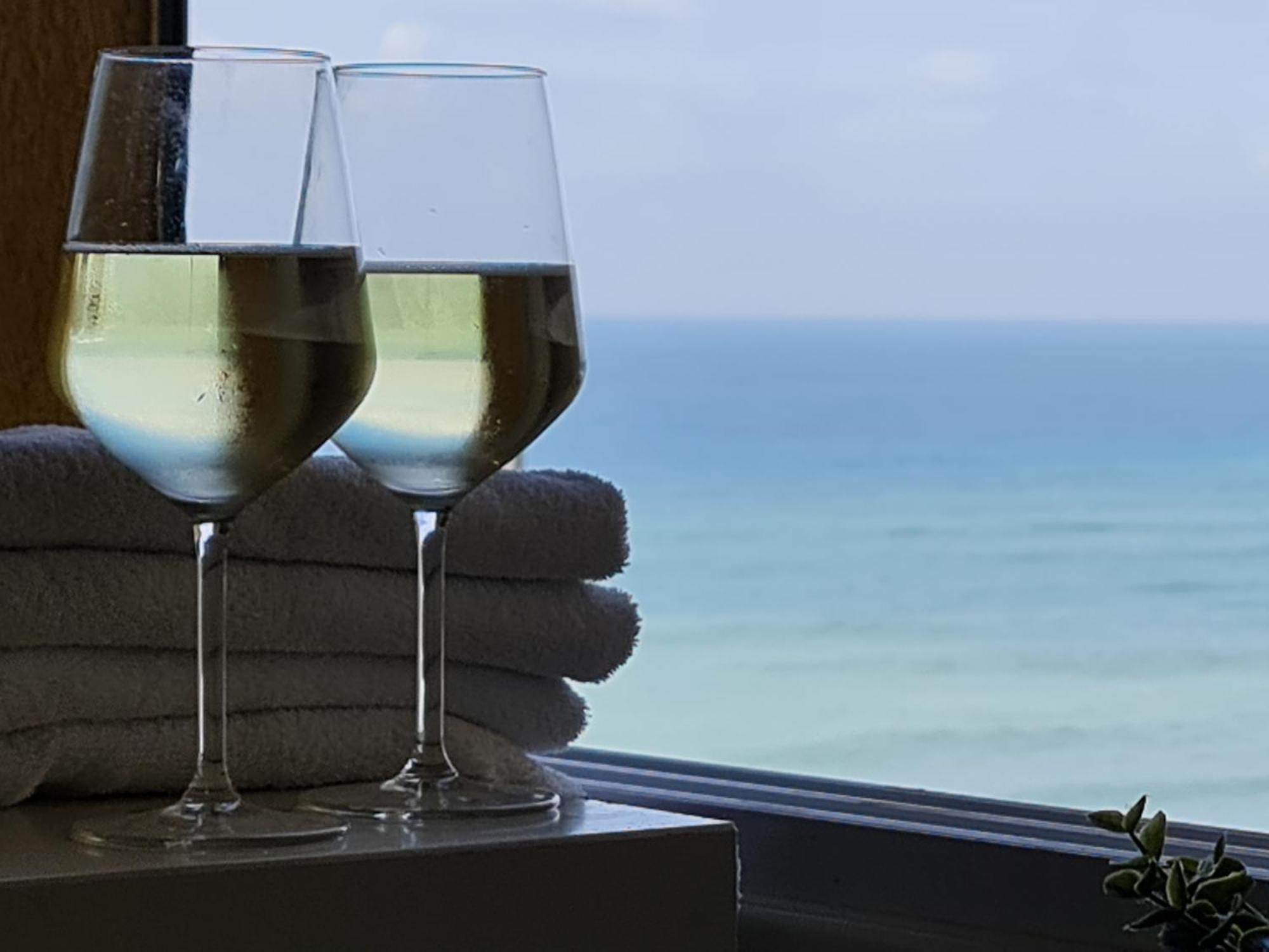 Magic On The Sea-Suites With A Private Jacuzzi And A Private Sea View Netanya Cameră foto